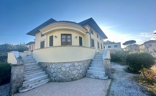 Villa in Focette, Pietrasanta, Italy 1