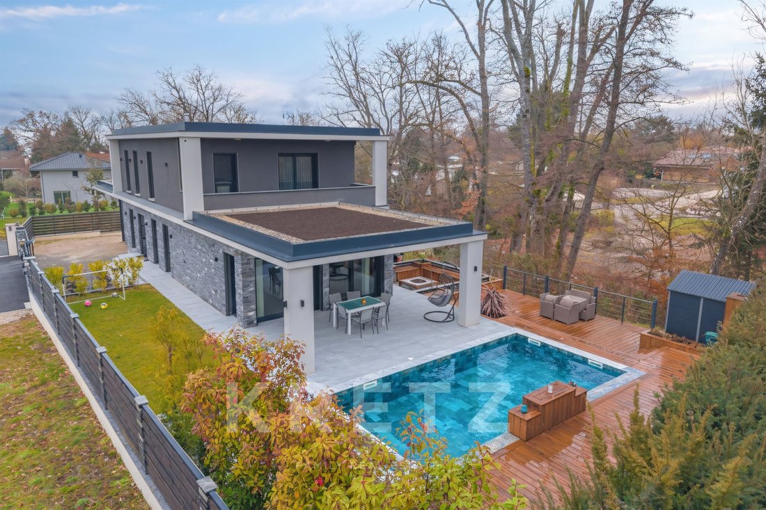 Villa in Sciez, Auvergne-Rhône-Alpes, France 1 - 17223098
