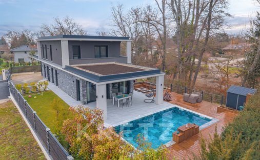 Villa in Sciez, Auvergne-Rhône-Alpes, France 1