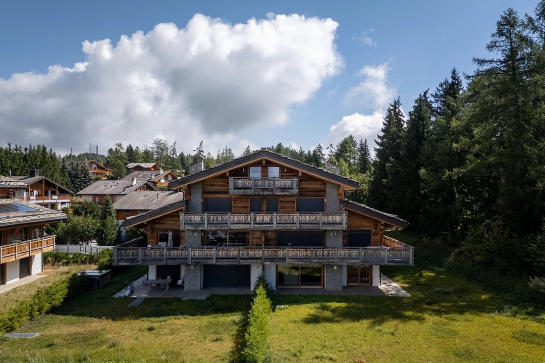 High End Garden Level Apartment On The Edge Of The Golf Course In Crans Montana