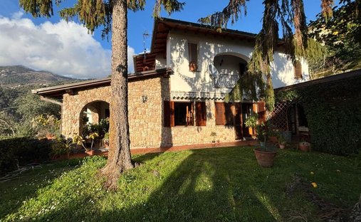 Maison à Centre, Massa, Italie 1