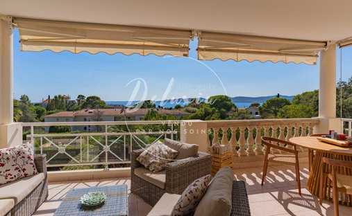 Apartment in Le Dramont-Agay-Anthéor-Le Trayas, Saint-Raphaël, France 1