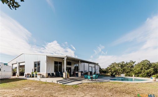House in Cuero, Texas, United States 1