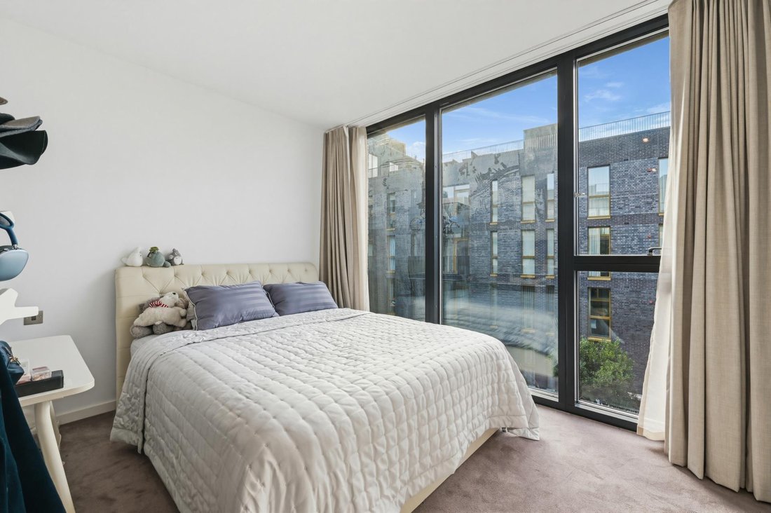 House in Brentford, Hounslow, England 5 - 17230996