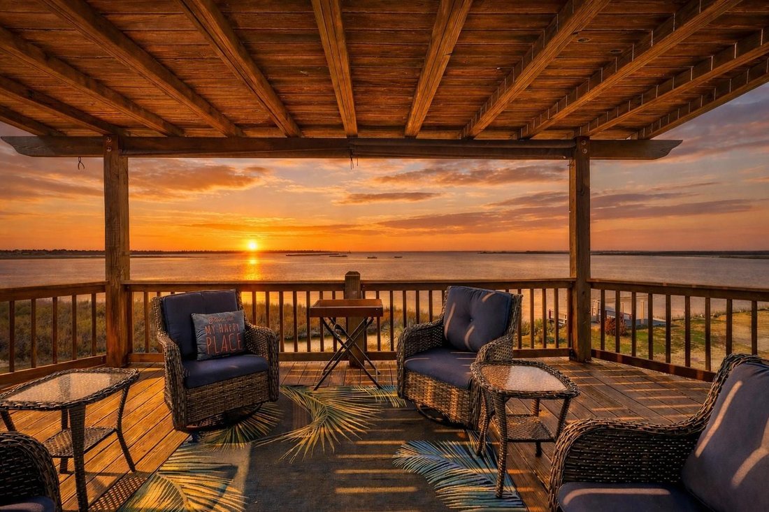 House in Bolivar Peninsula, Texas, United States 1 - 17221258