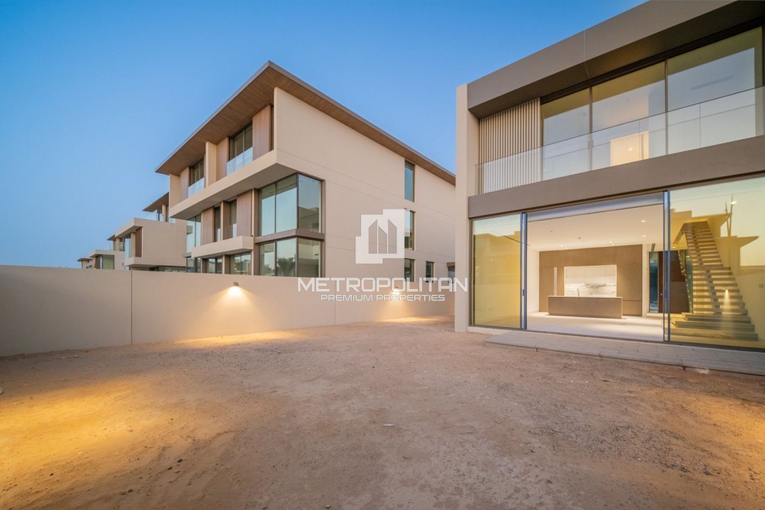 Townhouse in Ras Al Khor Industrial Area, Dubai, United Arab Emirates 3 - 17224029