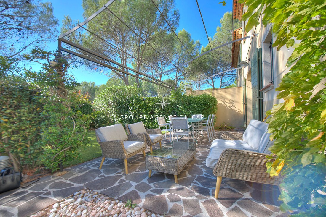 Villa in La Motte, Provence-Alpes-Côte d'Azur, France 2 - 16968671