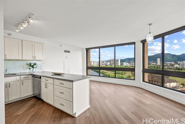 Condo in Honolulu, Hawaii, United States 3 - 17219468