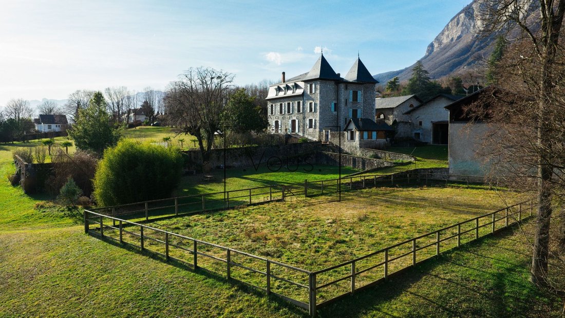 Castle in Biviers, Auvergne-Rhône-Alpes, France 1 - 17218986