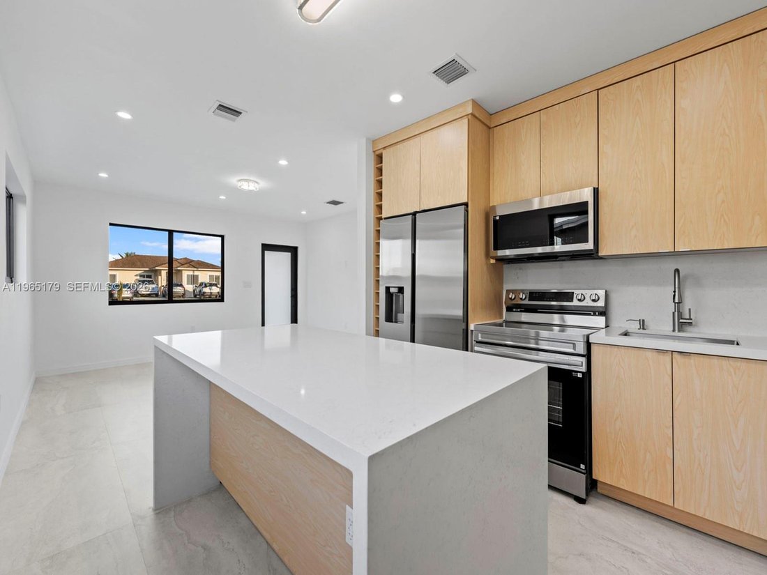House in Miami, Florida, United States 1 - 17222517