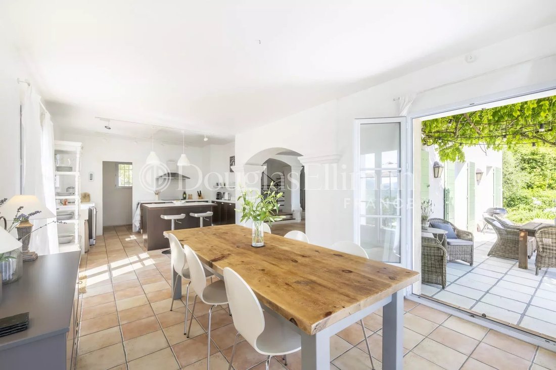 Casa en Châteauneuf-Grasse, Provenza-Alpes-Costa Azul, Francia 4 - 16262693