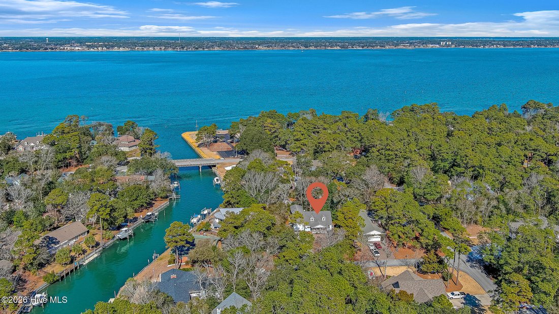 House in Pine Knoll Shores, North Carolina, United States 1 - 17219610