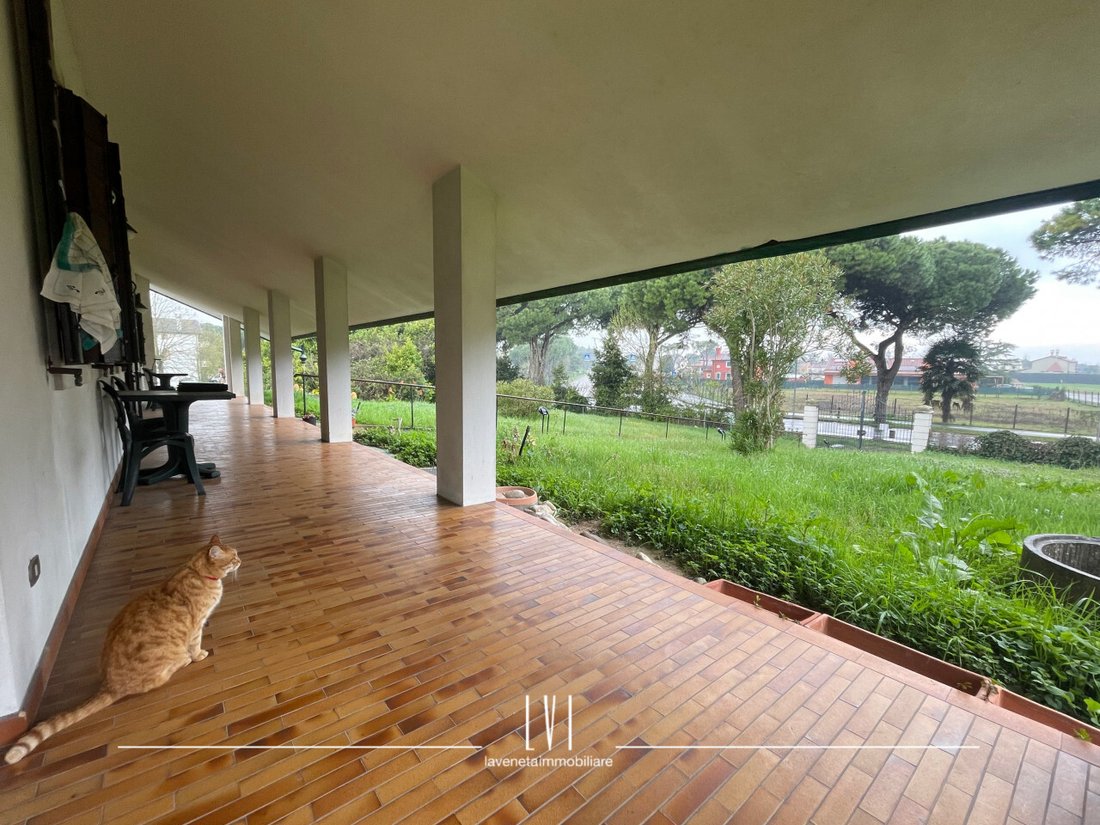 Villa in Cavallino, Veneto, Italy 4 - 17223748