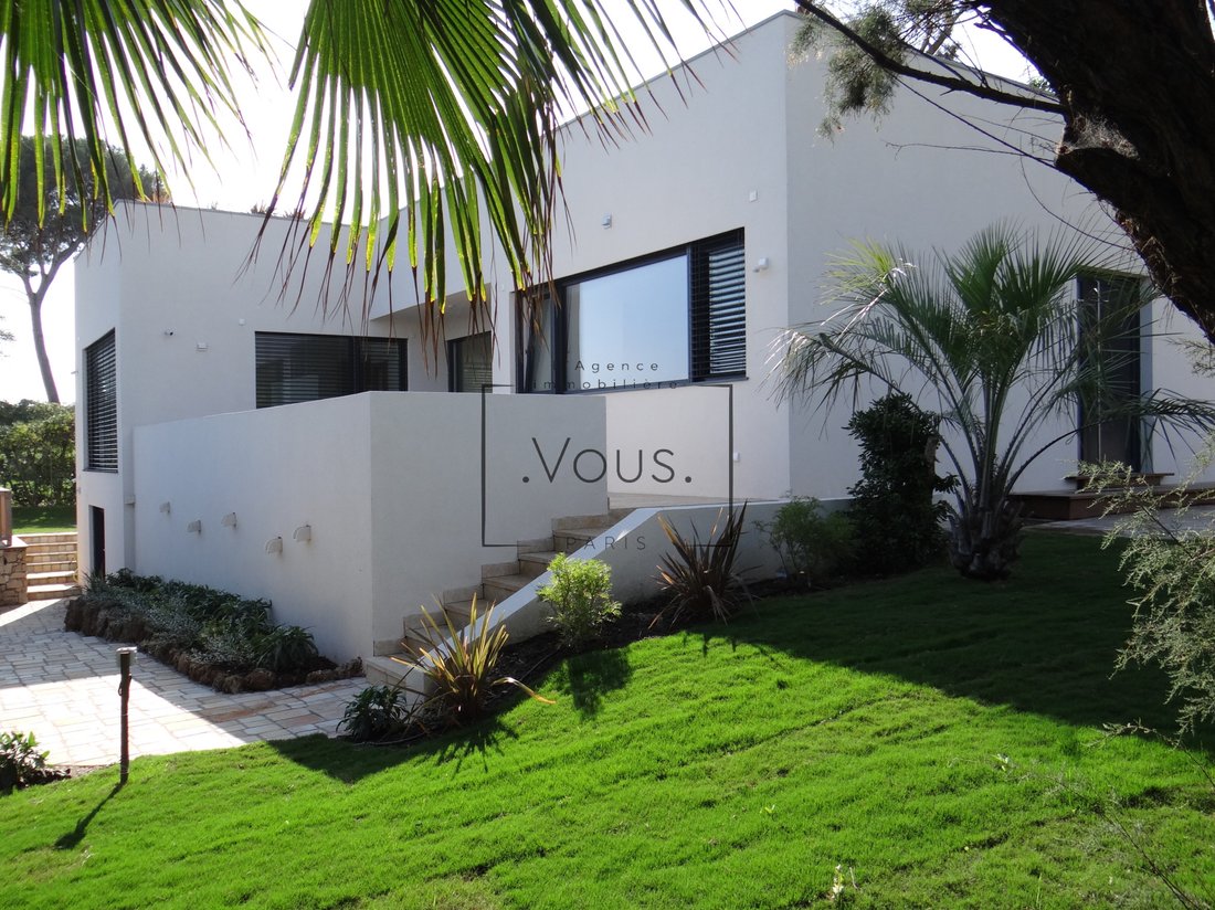 Villa in Frejus, Provence-Alpes-Côte d'Azur, France 2 - 17218941
