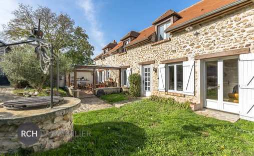 House in Prunay-le-Temple, Ile-de-France, France 1