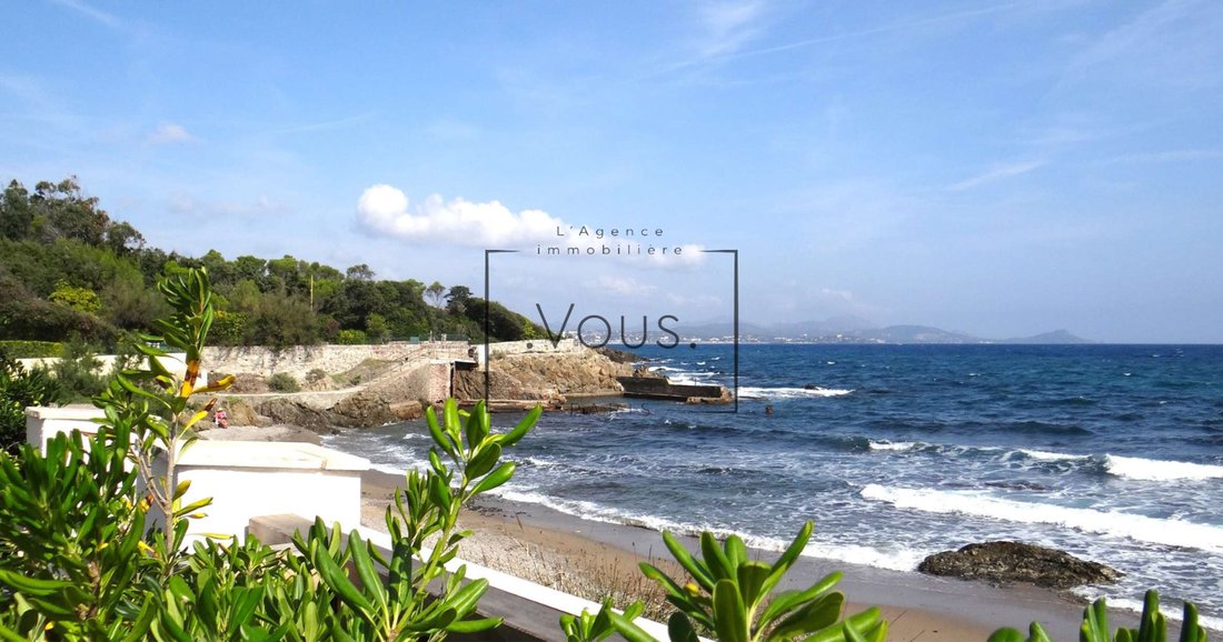 Villa in Frejus, Provence-Alpes-Côte d'Azur, France 1 - 17218941