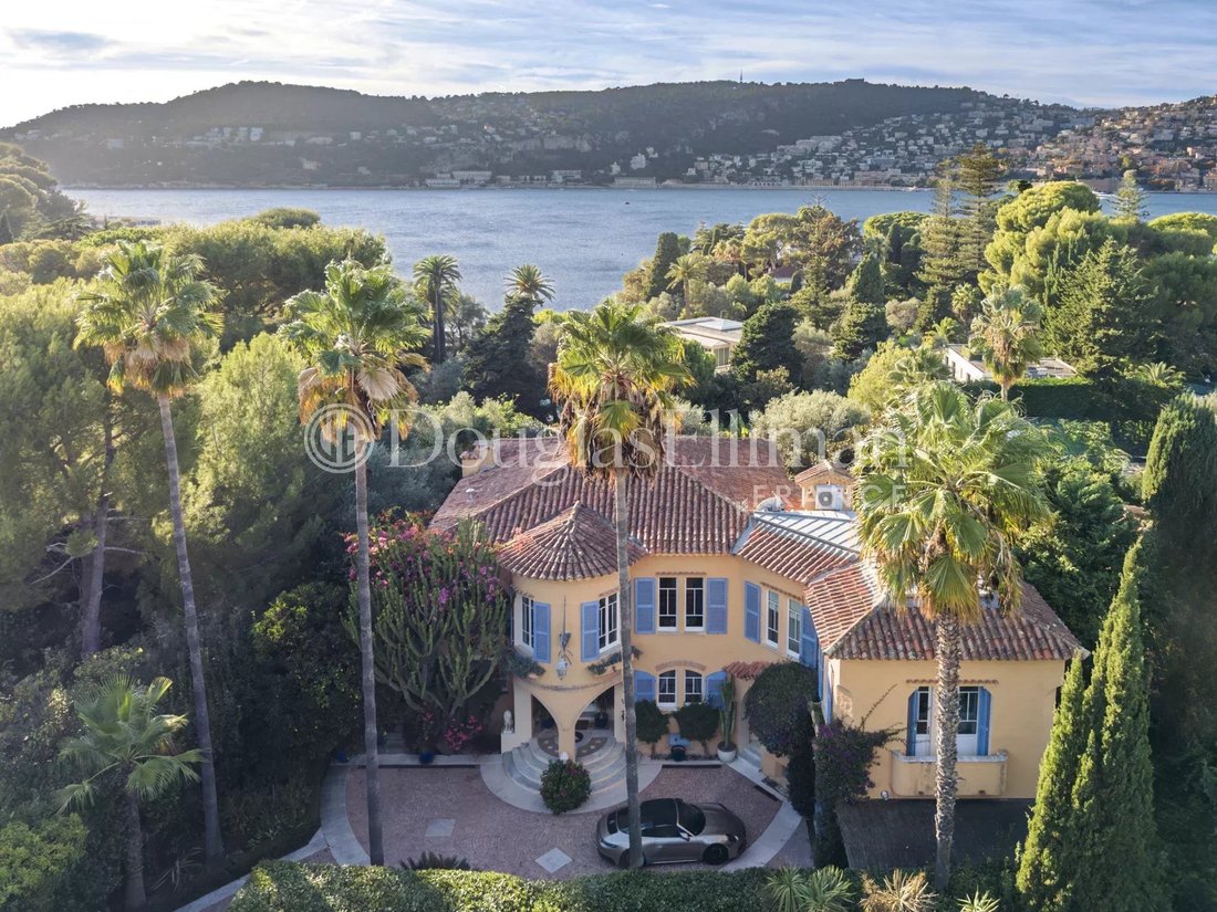 Villa in Saint-Jean-Cap-Ferrat, Provence-Alpes-Côte d'Azur, France 1 - 17220858