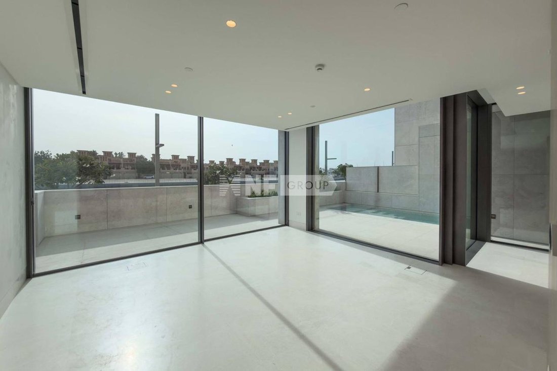 Villa in Jumeirah, Dubai, United Arab Emirates 1 - 17220866