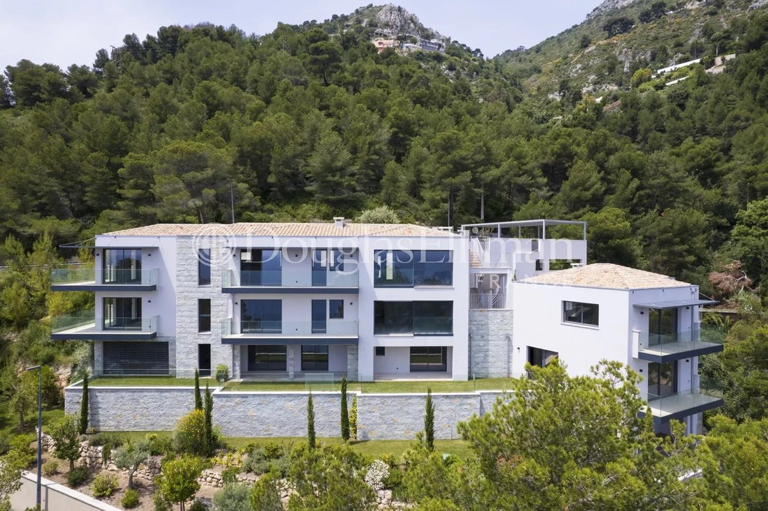 Villa in Èze, Provence-Alpes-Côte d'Azur, France 1 - 17220847