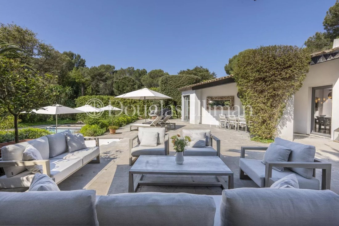 House in Mougins, Provence-Alpes-Côte d'Azur, France 4 - 15622259