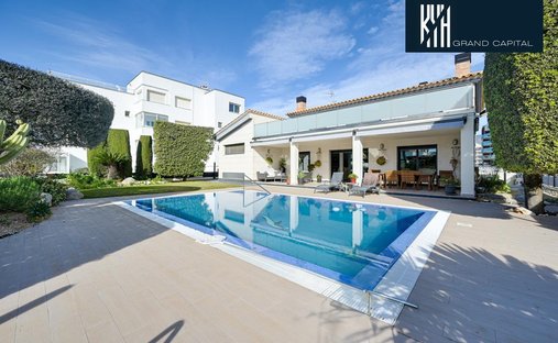 Villa in Roses, Katalonien, Spanien 1