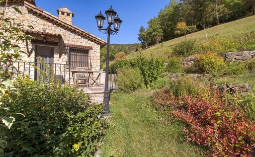 House in Guillaumes, Provence-Alpes-Côte d'Azur, France 1