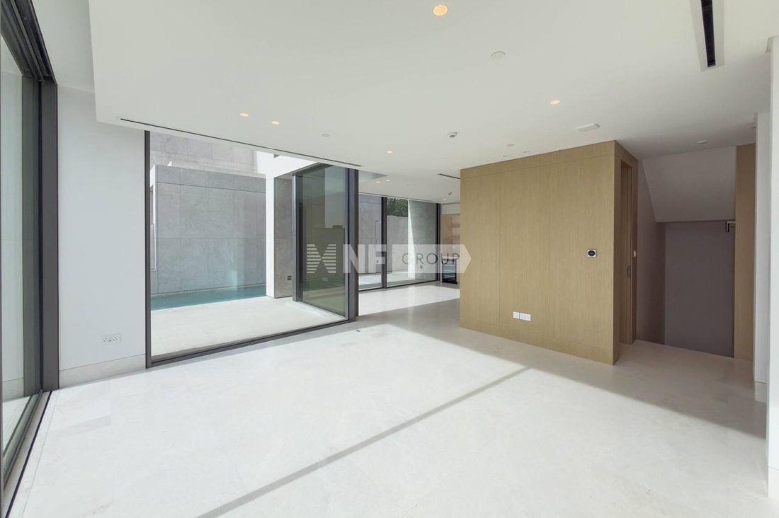 Villa in Jumeirah, Dubai, United Arab Emirates 2 - 17220866