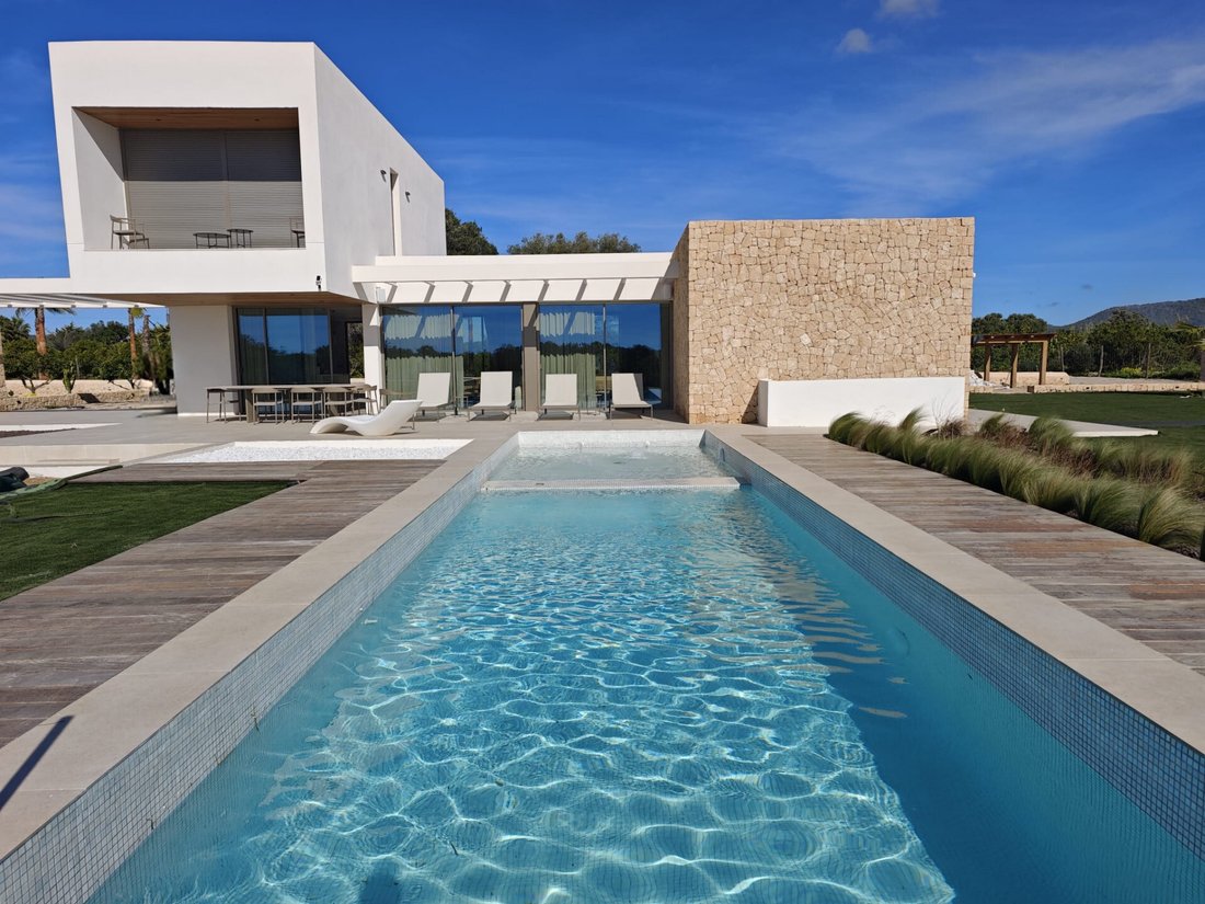 Villa in Santa Eularia des Riu, Balearic Islands, Spain 1 - 17218807