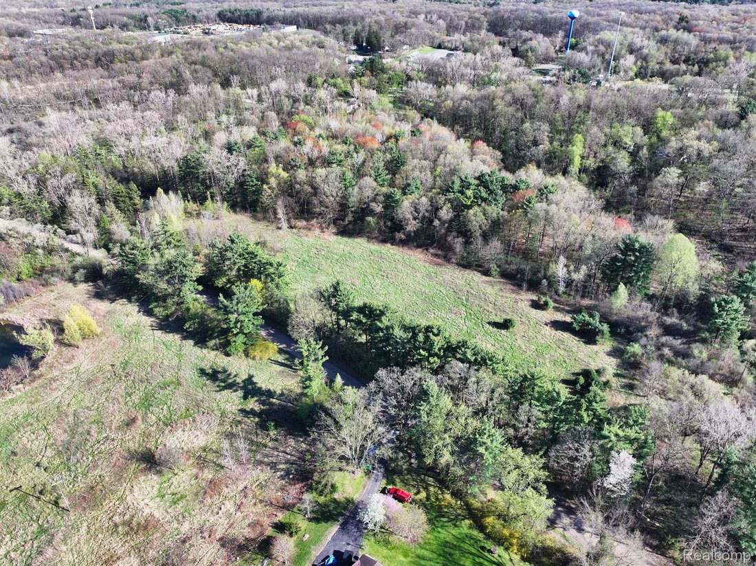 Land in Township of Hamburg, Michigan, United States 5 - 17228932