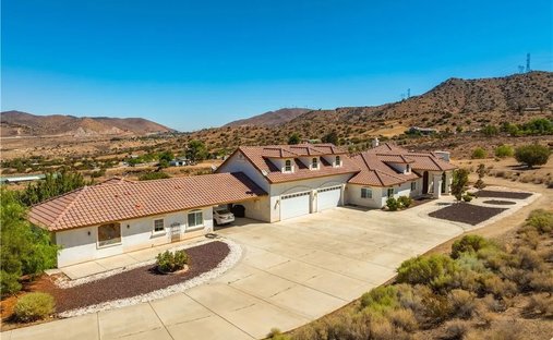 House in Santa Clarita, California, United States 1