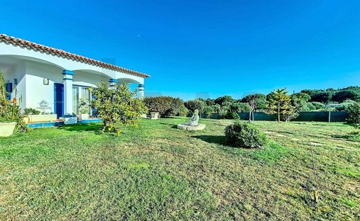 Townhouse in Santa Maria, Sao Pedro e Sobral da Lagoa, Leiria District, Portugal 1