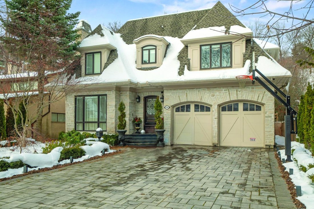 House in Toronto, Ontario, Canada 1 - 17225536