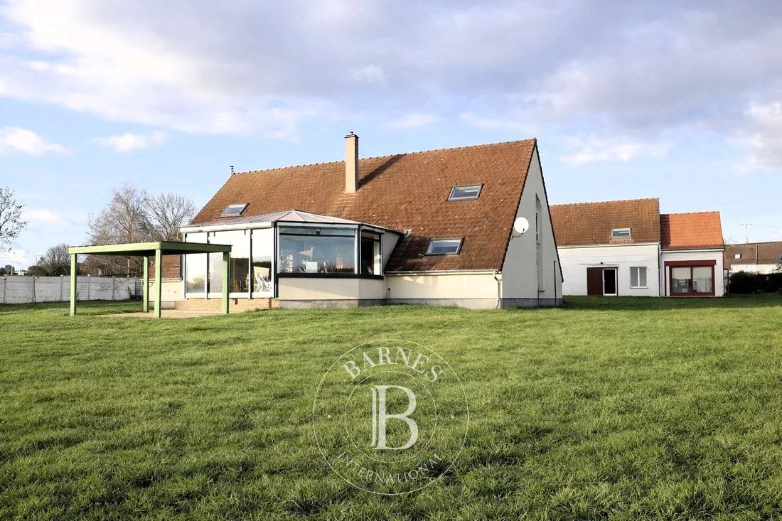 House in Le Coudray-sur-Thelle, Hauts-de-France, France 1 - 17230578