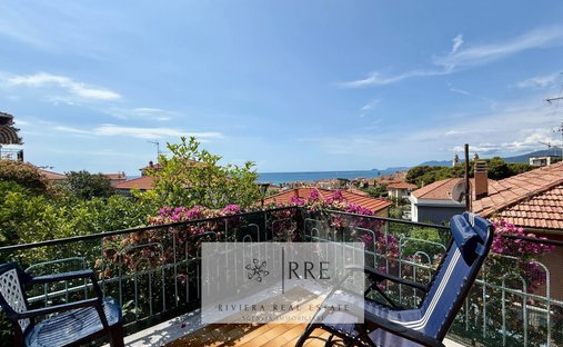 Villa a Borgio Verezzi, Liguria, Italia 1