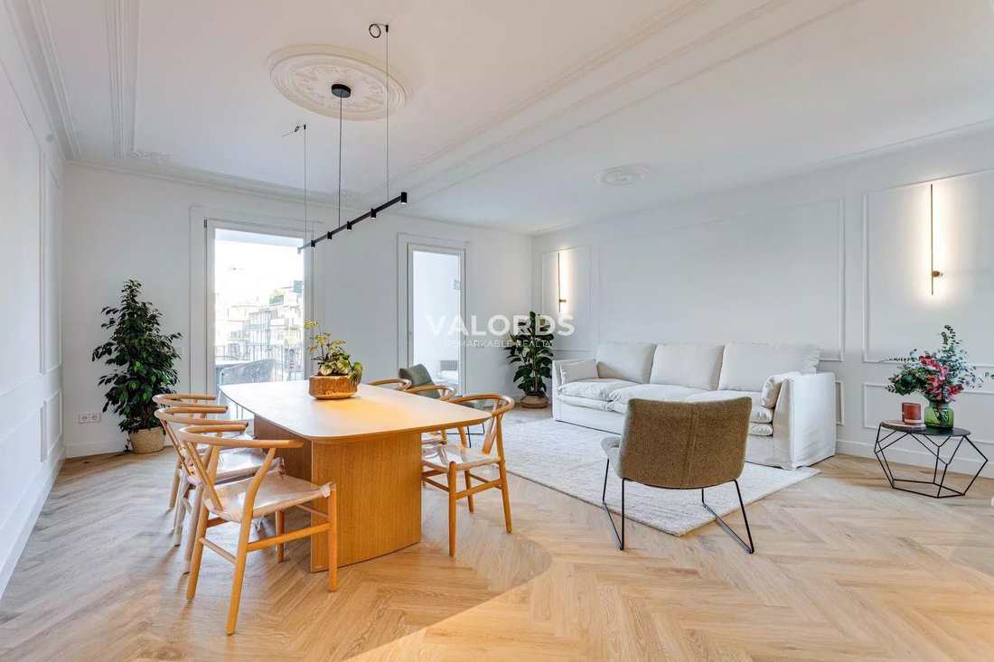 Apartment in Eixample, Barcelona, Spain 2 - 17230582