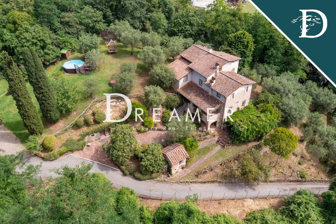 Farm Ranch in Camaiore, Tuscany, Italy 1 - 15965578