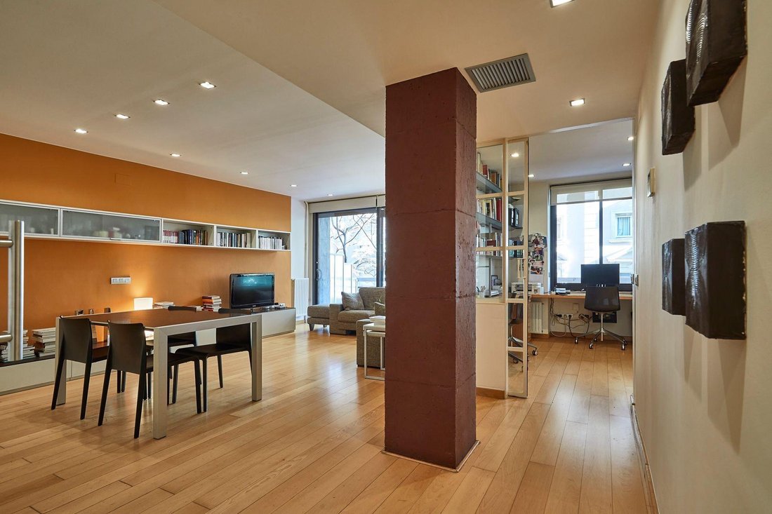 Apartment in Sarrià-Sant Gervasi, Barcelona, Spain 3 - 17225270