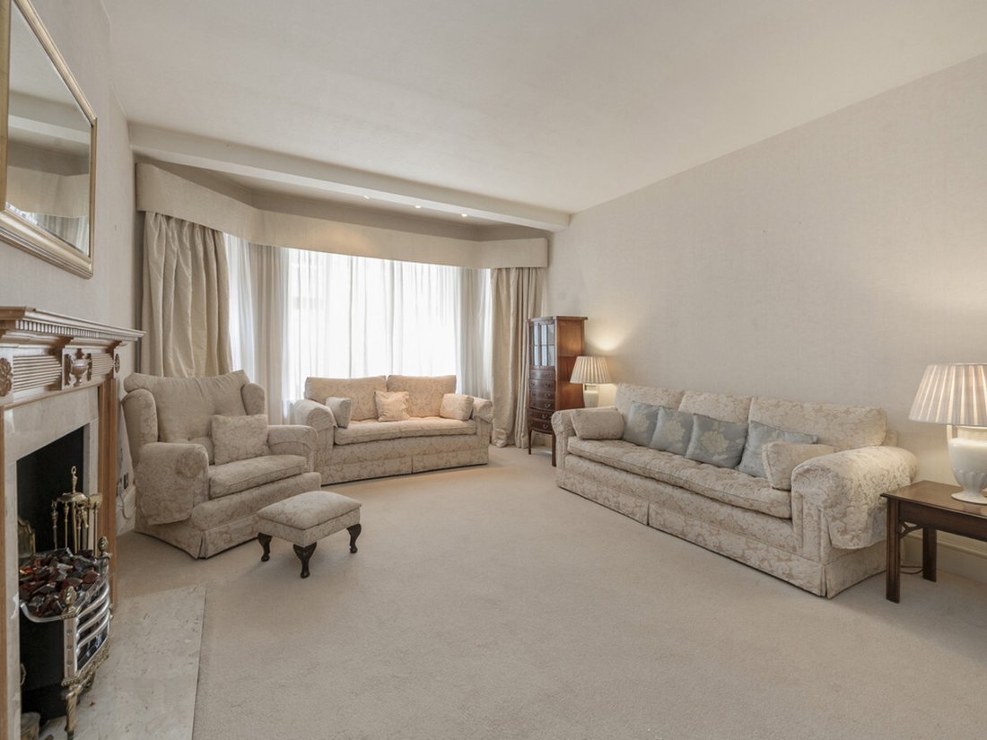 Apartment in Knightsbridge, Kensington And Chelsea, England 3 - 17223743