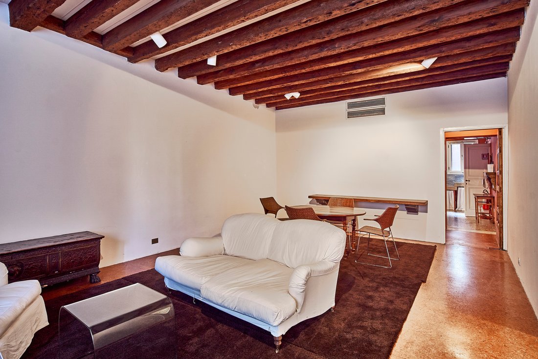 Apartment in Saint Paul, Venice, Italy 5 - 17225471