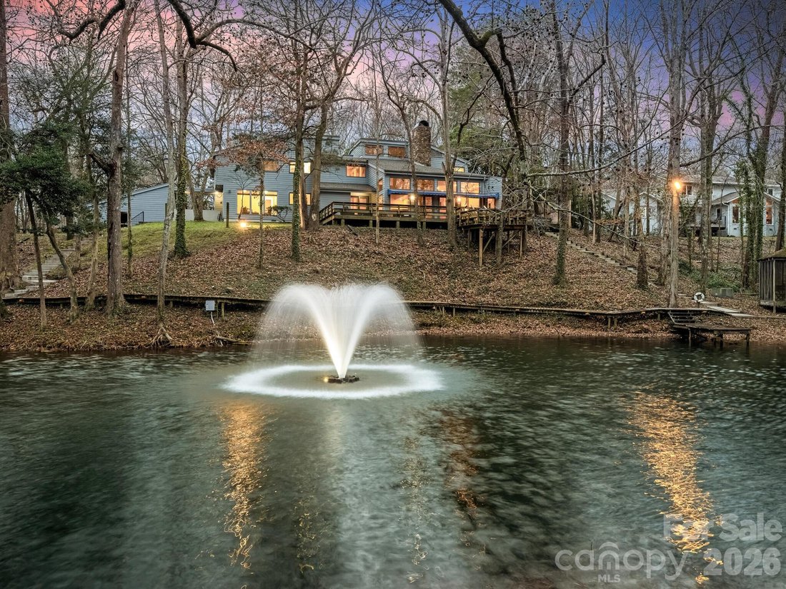 House in Charlotte, North Carolina, United States 1 - 17220786