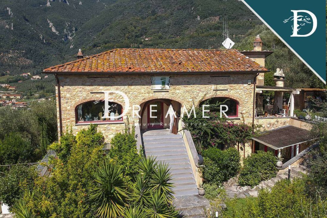 Villa in Camaiore, Tuscany, Italy 5 - 12745907