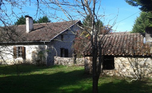 House in Saint-Etienne-d'Orthe, Nouvelle-Aquitaine, France 1