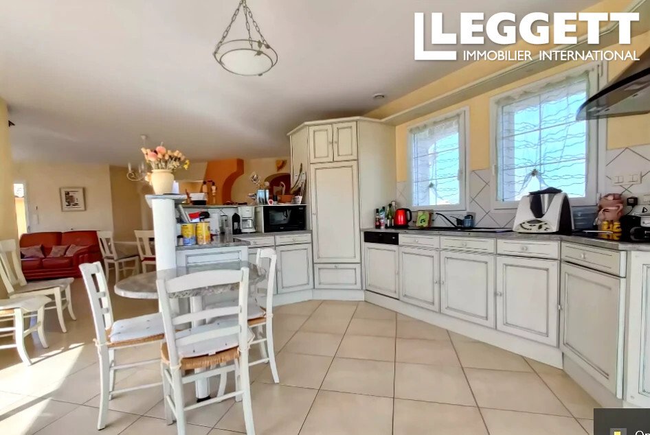 Villa in Chantonnay, Pays de la Loire, France 5 - 16773204