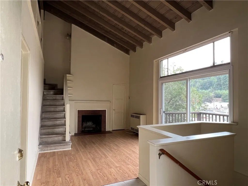 Los Angeles, California, United States 4 - 17227011