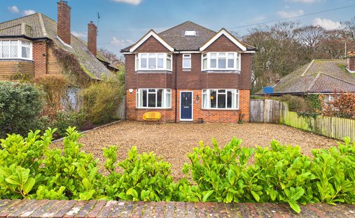 House in Great Kingshill, England 1