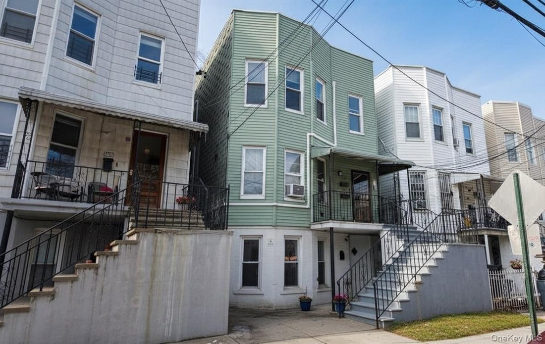 House in New York, New York, United States 1 - 17128939