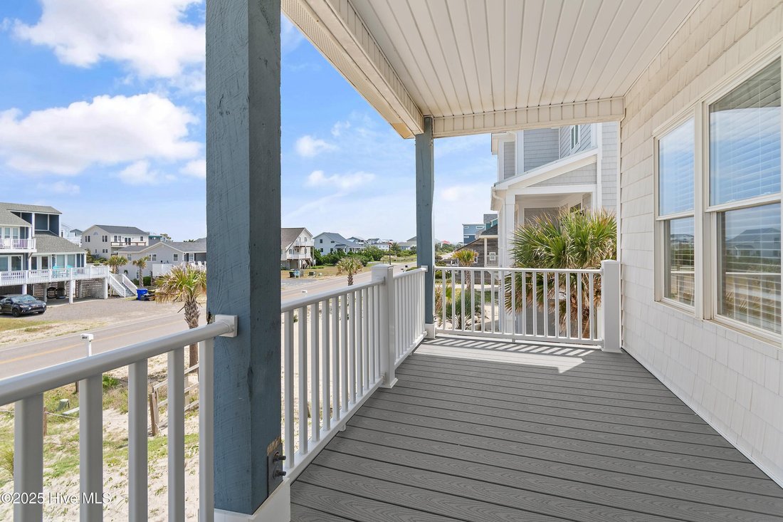 House in Oak Island, North Carolina, United States 4 - 17222821