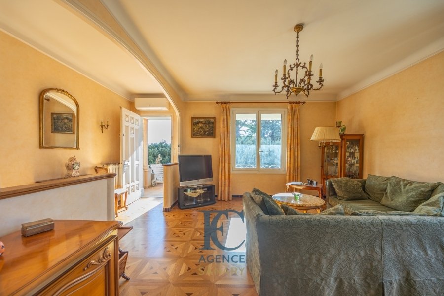 House in Sanary-sur-Mer, Provence-Alpes-Côte d'Azur, France 4 - 17227149