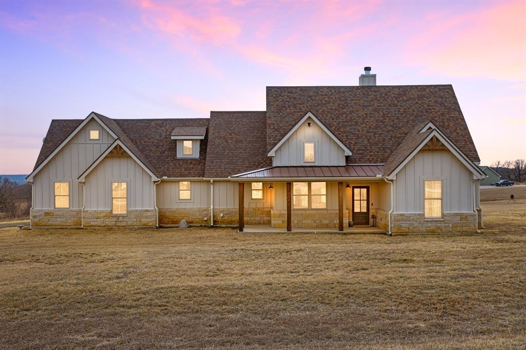 House in Sunset, Texas, United States 1 - 17229358