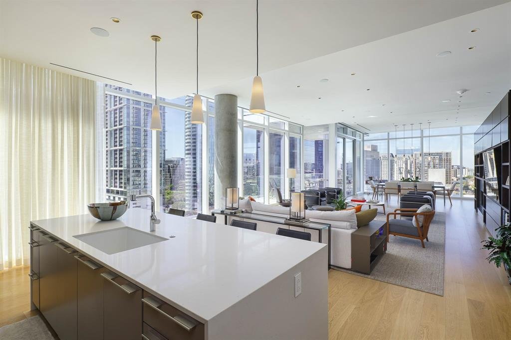 Condo in Dallas, Texas, United States 5 - 17230315